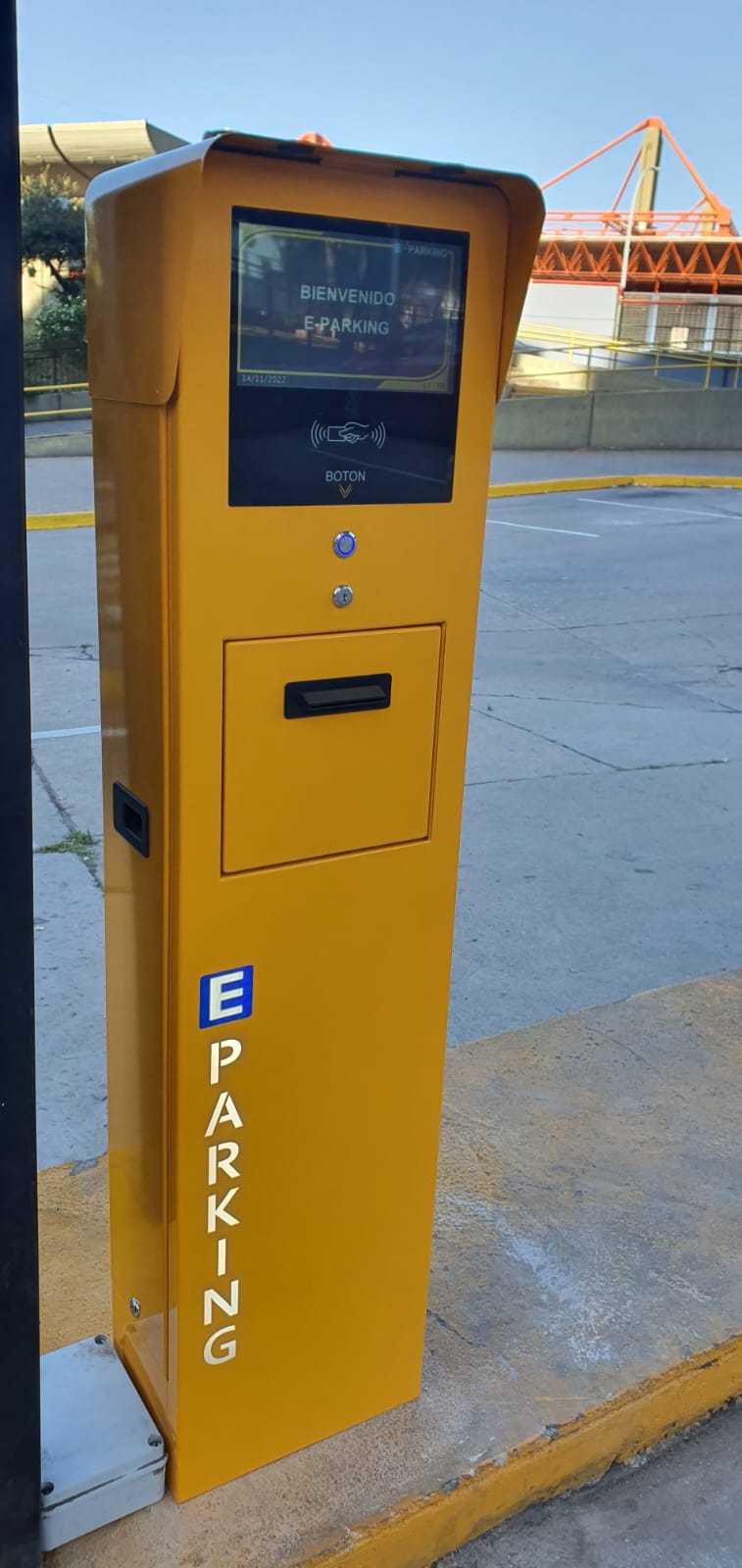 Tótem Detalle Pantalla